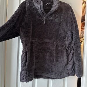 The North Face Fleece 1/4 zip Pullover